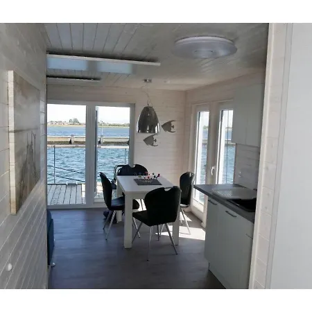 Ella - Stern Hausboot Semesterbostad *