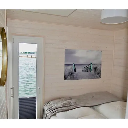 Ella - Stern Hausboot